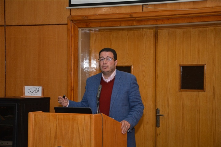 أبرز إجراءات التحكم في اللقاء الدوري الأول لتجديد شهادة الأيزو 9001 : 2015 بجامعة أسيوط  