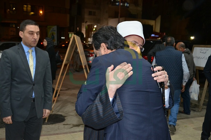 بالصور نجوم الفن والاعلام في عزاء والدة زوجه خيري رمضان بالصور نجوم الفن والاعلام في عزاء والدة زوجه خيري رمضان