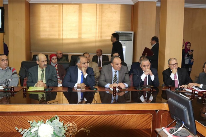 محافظ كفر الشيخ: عواقب وخيمة تواجه مصر مع وصول عدد السكان لـ190 مليون نسمة 