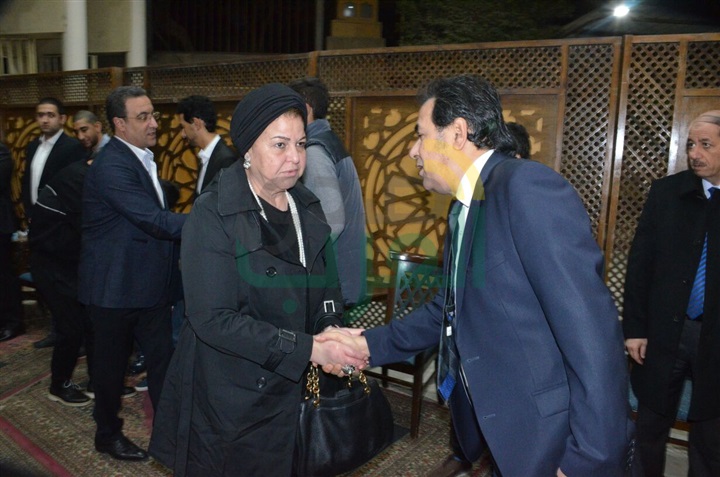 بالصور نجوم الفن والاعلام في عزاء والدة زوجه خيري رمضان بالصور نجوم الفن والاعلام في عزاء والدة زوجه خيري رمضان