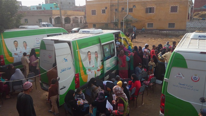 بالصور.."مستقبل وطن" و"عشان تبنيها" ينظمان 3 قوافل طبية لعلاج 2700 حالة بكفر الشيخ