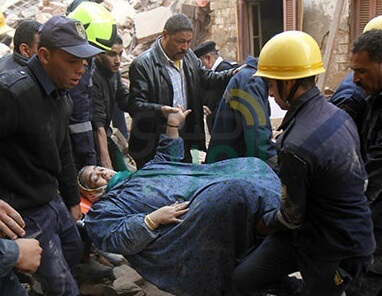 بالصور.. التفاصيل الكاملة لحادث انهيار 3 عقارات بـ«روض الفرج»