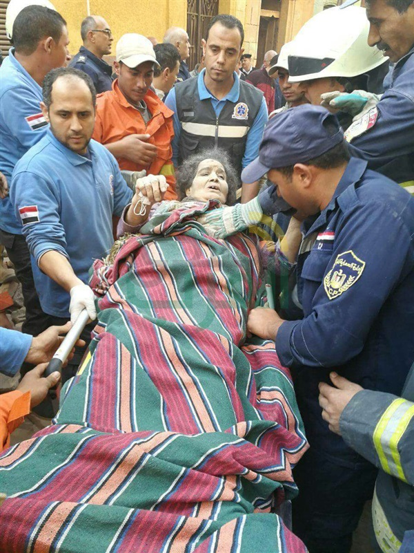 بالصور.. التفاصيل الكاملة لحادث انهيار 3 عقارات بـ«روض الفرج»