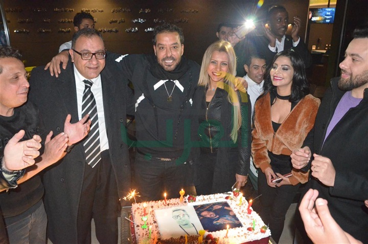 بالصور.. نجوم الغناء يحتفلون بعيد ميلاد مدير مكتب روتانا "سعيد الإمام" بالصور.. نجوم الغناء يحتفلون بعيد ميلاد مدير مكتب روتانا "سعيد الإمام"
