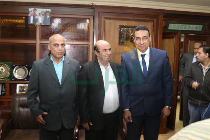 بالصور.. محافظ كفرالشيخ ومساعد وزير المالية يبحثان تفعيل ميكنة الوحدات الحسابية والدفع الإلكترونى 