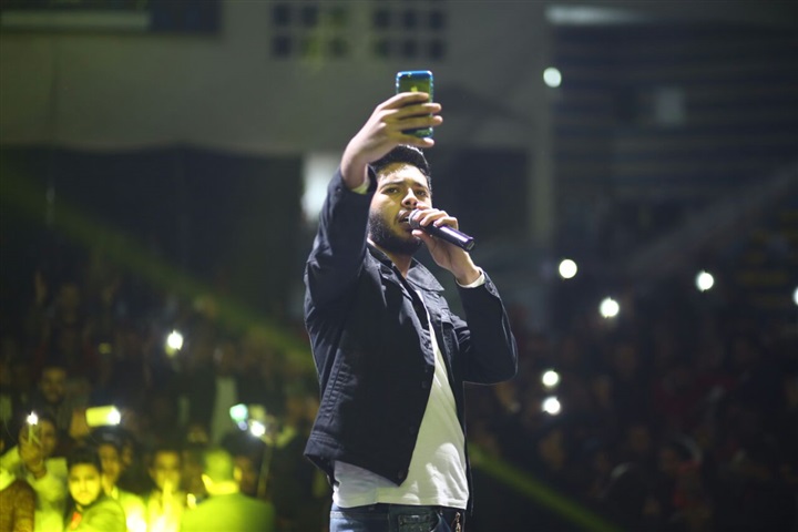 بالصور.. محمد شاهين يُحيي حفل شبابي بنادي مدينة نصر بالصور.. محمد شاهين يُحيي حفل شبابي بنادي مدينة نصر