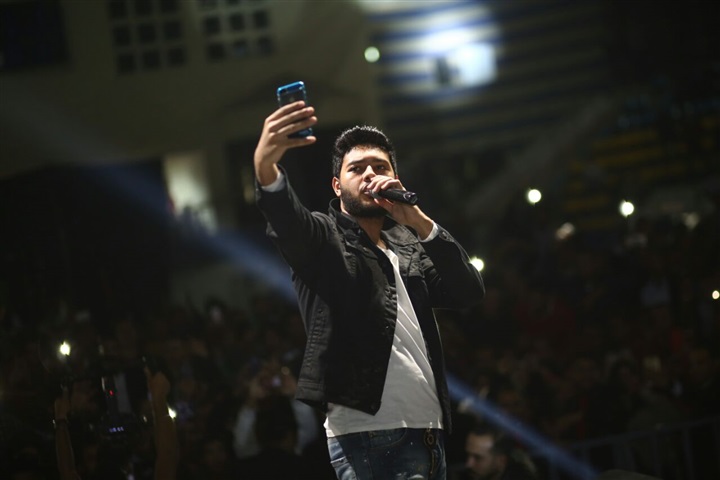 بالصور.. محمد شاهين يُحيي حفل شبابي بنادي مدينة نصر بالصور.. محمد شاهين يُحيي حفل شبابي بنادي مدينة نصر