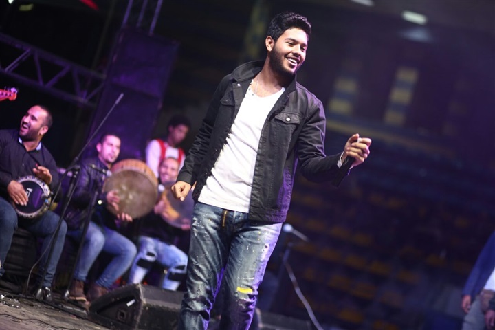 بالصور.. محمد شاهين يُحيي حفل شبابي بنادي مدينة نصر بالصور.. محمد شاهين يُحيي حفل شبابي بنادي مدينة نصر