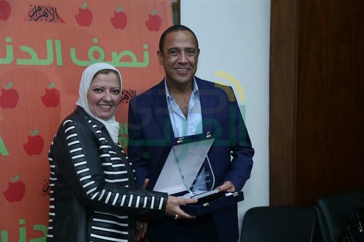 بالصور.. تكريم أبطال مسلسل عأئلة زيزو من مجله نص الدنيا بالصور.. تكريم أبطال مسلسل عأئلة زيزو من مجله نص الدنيا