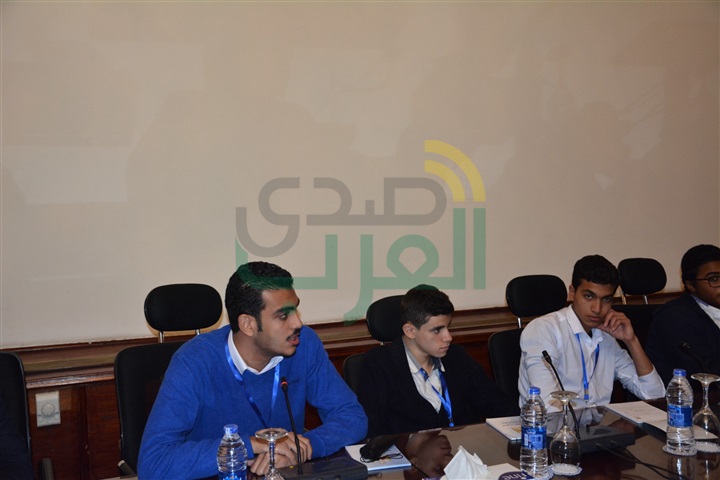 شوقي: في حوار مفتوح مع طلاب المدارس لمناقشة مشكلات التعليم وكيفية التطوير 