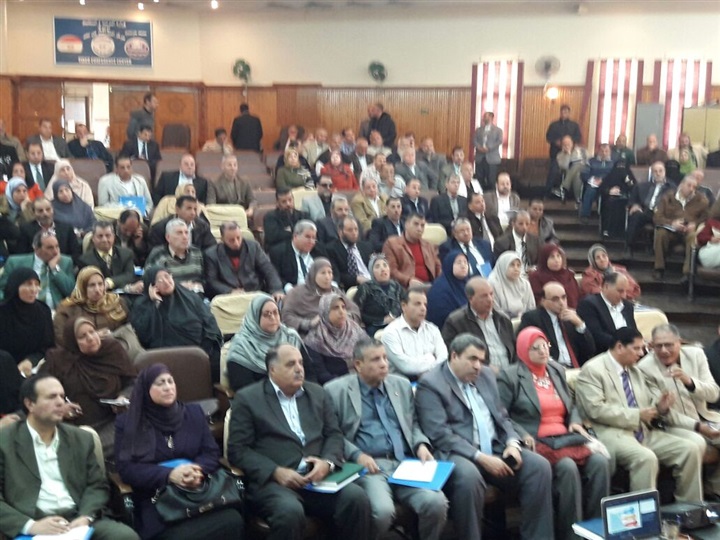 تدريب 432 معلمًا وقياديًا في المرحلة الثانية لمشروع "المعلون أولًا" بكفر الشيخ 