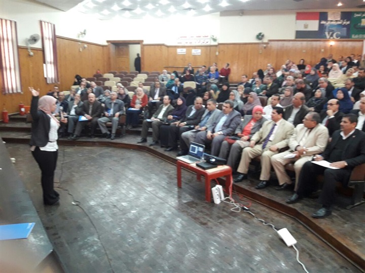 تدريب 432 معلمًا وقياديًا في المرحلة الثانية لمشروع "المعلون أولًا" بكفر الشيخ 