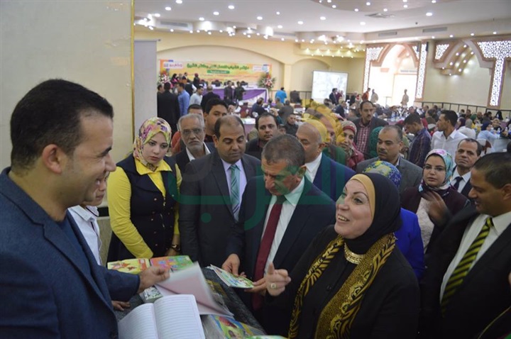 بالصور..."نصر" و " جامع " يفتتحان معرض الصناعات الصغيرة والمتوسطة بكفر الشيخ