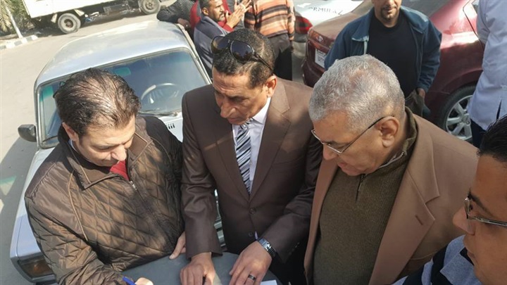رئيس حي غرب يتعاقد مع شركة نهضة مصر للتخلص من النفايات بمحيط مستشفى القباري 