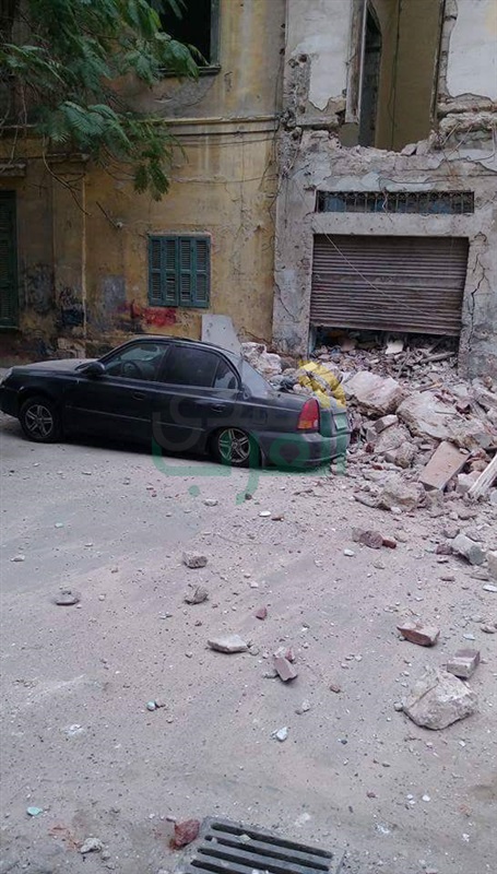  رئيس حي وسط يتوجه لعقار شارع الفردوس المنهار بالإسكندرية للوقوف على المشكلة