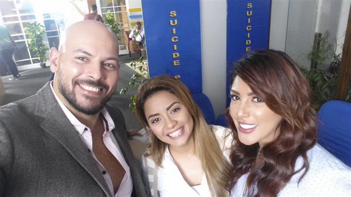 نرمين ماهر تتبرأ من افيش حليمو أسطورة الشواطئ نرمين ماهر تتبرأ من افيش حليمو أسطورة الشواطئ
