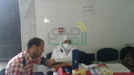 علاج 1438 مريض مجانًا بقافلة الصحة إلى قرية خورشيد بالإسكندرية