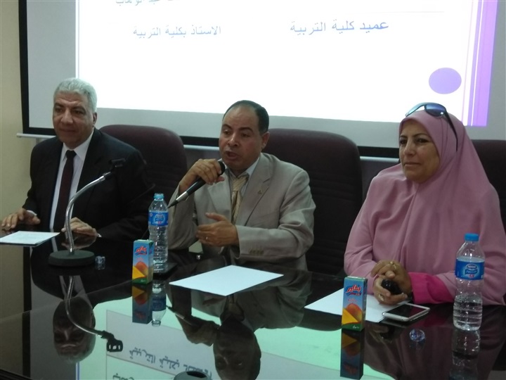 ورشة عمل في تربية بنها لمتابعة الخطه الاستراتيجيه للجامعه