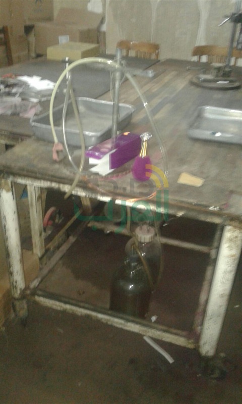 ضبط مصنع لإنتاج عطور تسبب "سرطان" بالجيزة