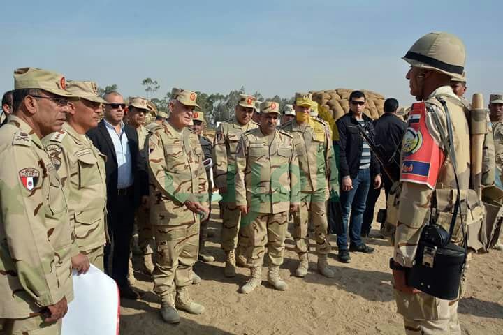 رئيس أركان حرب القوات المسلحة يلتقى عدد من القادة والضباط المرشحين لتولى الوظائف القيادية بالقوات المسلحة