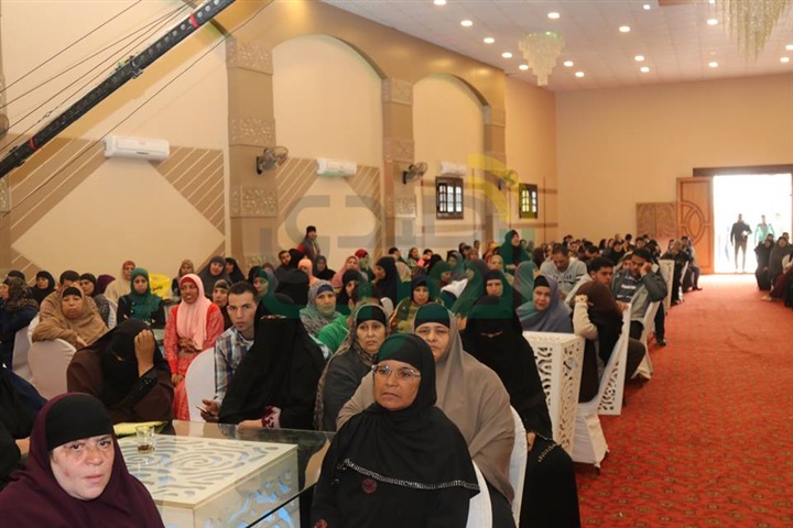 بالصور.. هيئة الإغاثة الإسلامية تمنح 338 يتيمًا بكفر الشيخ مليون و 250 ألف جنيه 