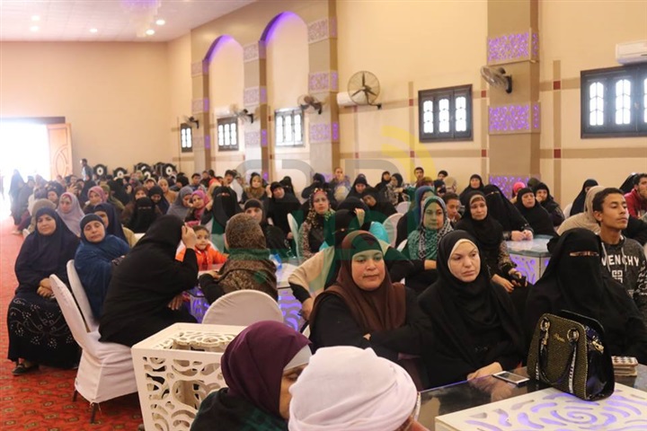 بالصور.. هيئة الإغاثة الإسلامية تمنح 338 يتيمًا بكفر الشيخ مليون و 250 ألف جنيه 