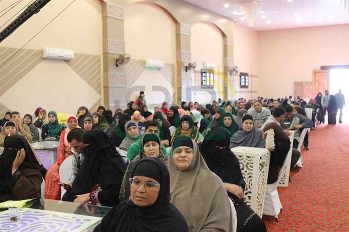 بالصور.. هيئة الإغاثة الإسلامية تمنح 338 يتيمًا بكفر الشيخ مليون و 250 ألف جنيه 
