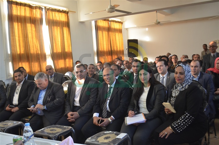 وزيرىّ الصناعة والتخطيط يتفقدوا عدد من المشروعات بمنطقتي "هو" و"الكلاحين" الصناعيتين وزيرىّ الصناعة والتخطيط يتفقدوا عدد من المشروعات بمنطقتي "هو" و"الكلاحين" الصناعيتين