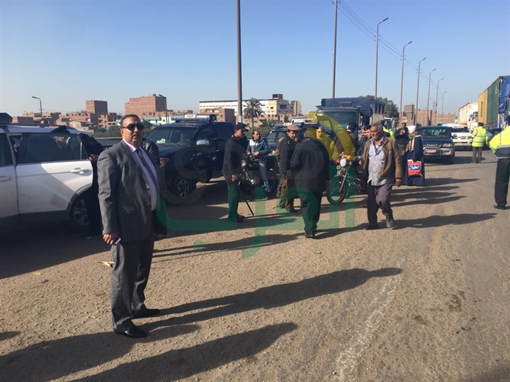 بالصور.. حملات لإزالة اشغالات الطرق السريعة وضبط متعاطى المخدرات