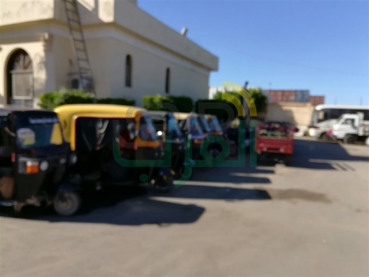 بالصور.. حملات لإزالة اشغالات الطرق السريعة وضبط متعاطى المخدرات