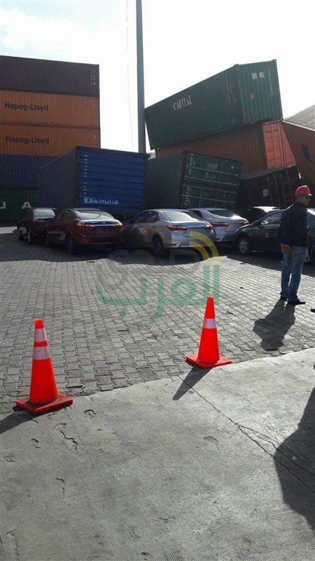  رياح "رأس السنة" تسببت فى حادث مروع داخل جمرك الإسكندرية "صور"