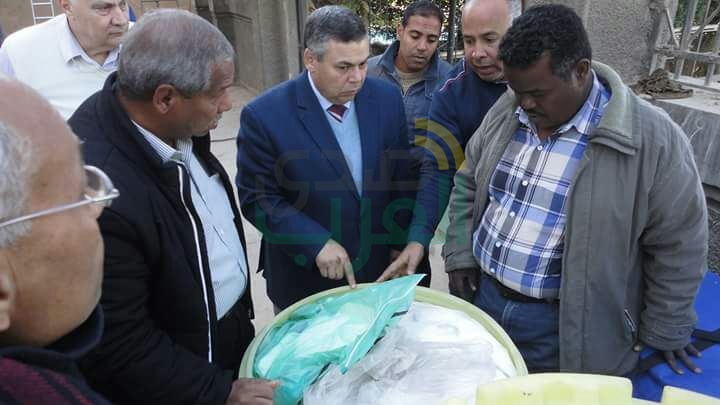 بالصور.. مياه الأقصر تركيب حواجز ضد الملوثات والمواد البترولية