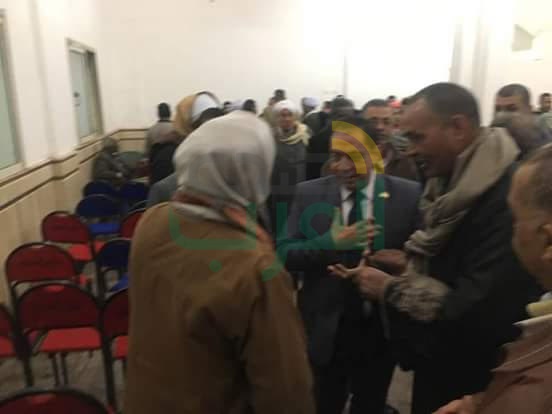 النائب حسني حافظ يجتمع مع صيادي بحيرة مريوط لبحث مشاكلهم
