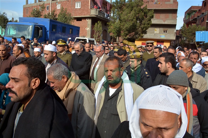 محافظ القليوبية يشارك في الجنازة العسكرية لشهيد جزيرة بلي في العريش