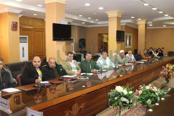 بالصور.. محافظ كفرالشيخ ورئيس هيئة الثروة السمكية يناقشان مشاكل الصيادين وتنمية بحيرة البرلس