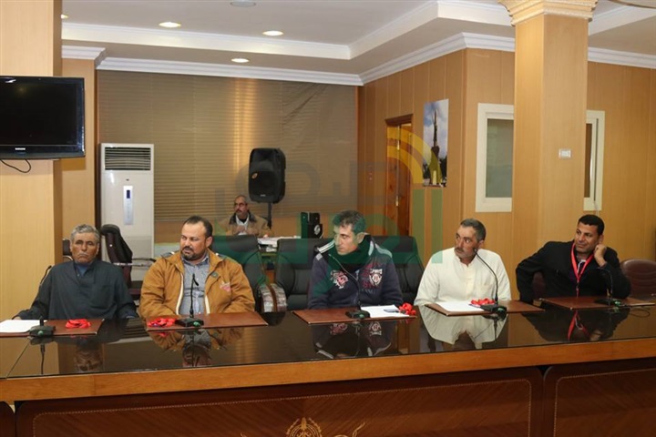 بالصور.. محافظ كفرالشيخ ورئيس هيئة الثروة السمكية يناقشان مشاكل الصيادين وتنمية بحيرة البرلس