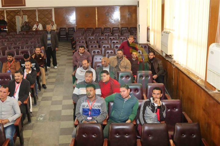 بالأسماء والصور.. تسليم 15 سيارة ربع نقل لشباب كفر الشيخ بالتعاون مع صندوق تحيا مصر