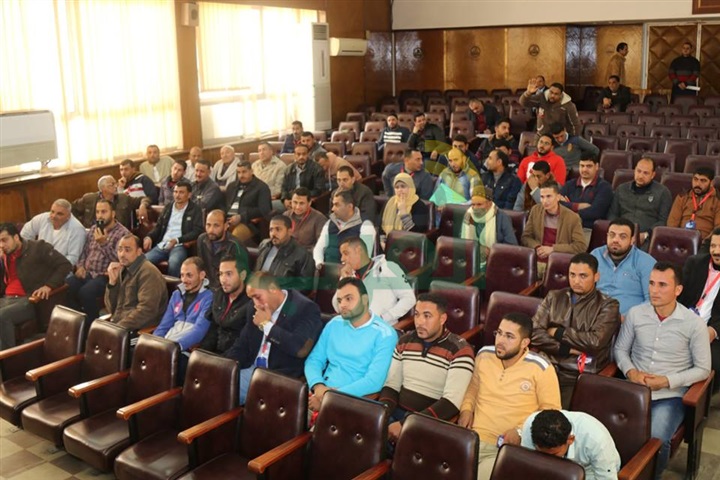 بالأسماء والصور.. تسليم 15 سيارة ربع نقل لشباب كفر الشيخ بالتعاون مع صندوق تحيا مصر