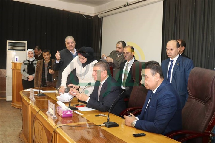 بالأسماء والصور.. تسليم 15 سيارة ربع نقل لشباب كفر الشيخ بالتعاون مع صندوق تحيا مصر