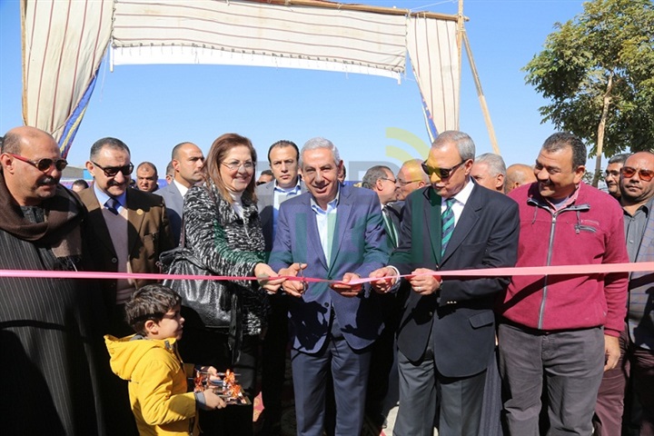 محافظ قنا لـ"صدي العرب".. قنا فى قلب وعقل فخامة الرئيس عبد الفتاح السيسي محافظ قنا لـ"صدي العرب".. قنا فى قلب وعقل فخامة الرئيس عبد الفتاح السيسي