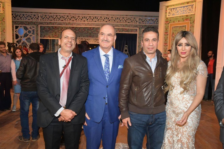 إشادات واسعة بأداء الإعلامية "إيمان أبو طالب" في مسرحية "فرصة سعيدة" إشادات واسعة بأداء الإعلامية "إيمان أبو طالب" في مسرحية "فرصة سعيدة"