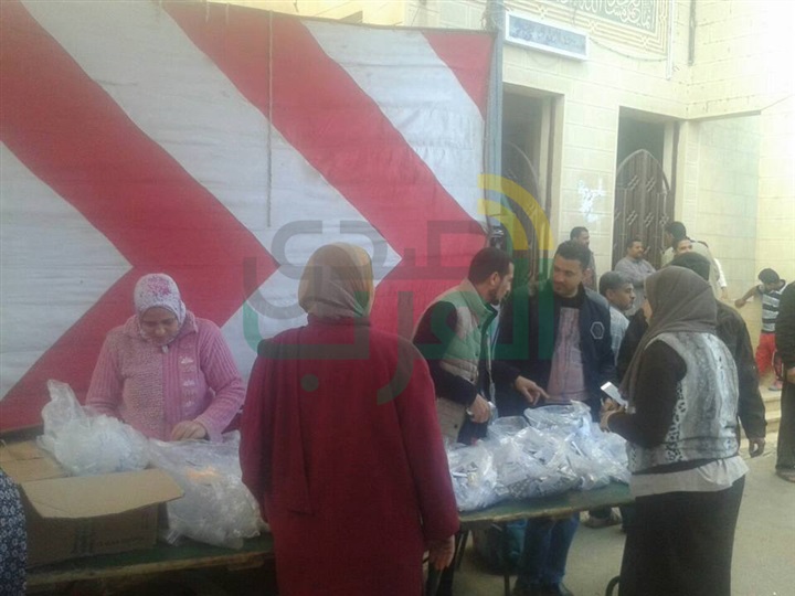 قوافل طبية تجوب أنحاء عزية قرداحي بالإسكندرية