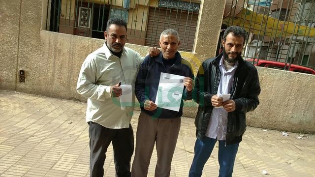 بالصور.. أمين عام "كلنا معاك" بكفر الشيخ يتابع تحرير التوكيلات بمركزي الرياض وسيدي سالم