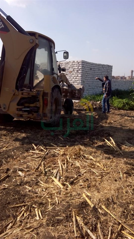 إزالة 15 حالة تعدى على الأراضى الزراعية ببنها
