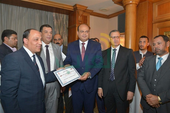 للعام الثاني علي التوالي..  جريدة الجمهورية تكرم محافظ مطروح لجهوده في تنمية المحافظة 