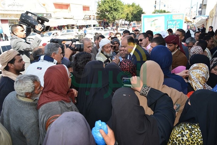  أبو زيد:34,1 مليون جنيه مساعدات من خارج الصندوق لـــ 16895  حالة إنسانية بمطروح خلال عامين ونصف