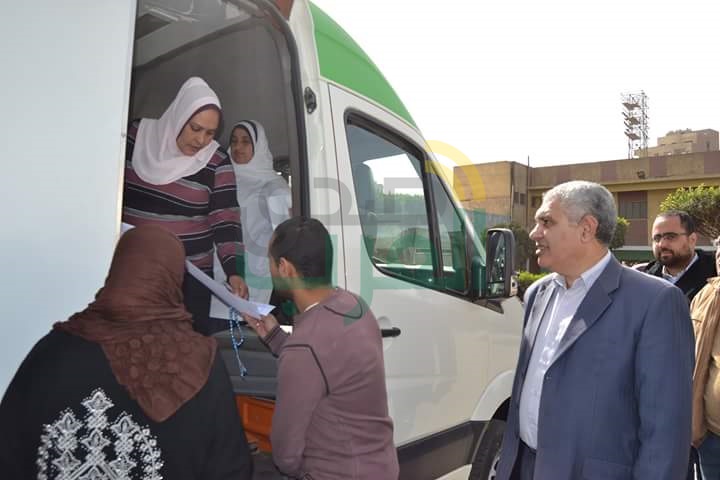 رئيس مدينة شبرا الخيمة يتفقد القافلة الطبية 