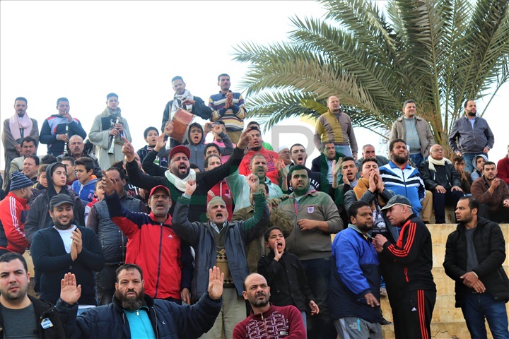 بالصور.. محافظ كفر الشيخ  يكافئ الفريق الكروي بعد فوزه على الأوليمبى «بأحادية نظيفة» 