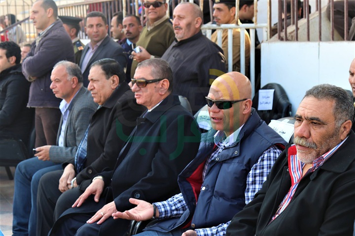 بالصور.. محافظ كفر الشيخ  يكافئ الفريق الكروي بعد فوزه على الأوليمبى «بأحادية نظيفة» 