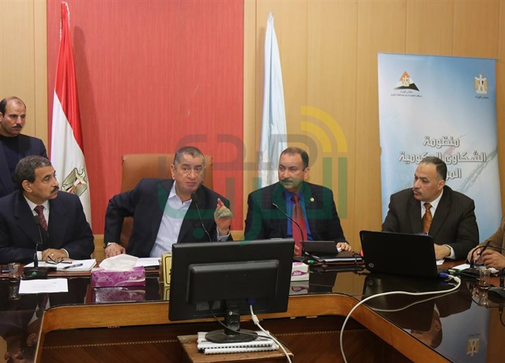 محافظ كفرالشيخ ووفد مجلس الوزراء يبحثان منظومة الشكاوى الحكومية الموحدة